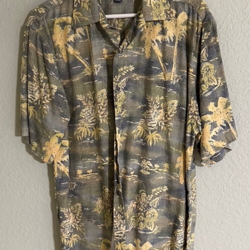 Cutter & Buck Men's Aloha Hawaiian Shirt size Medium